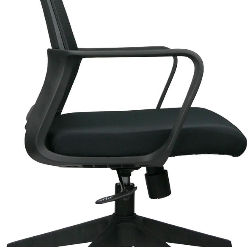Formetiq Oslo Operator Mesh Task Chair with Fixed Arms
